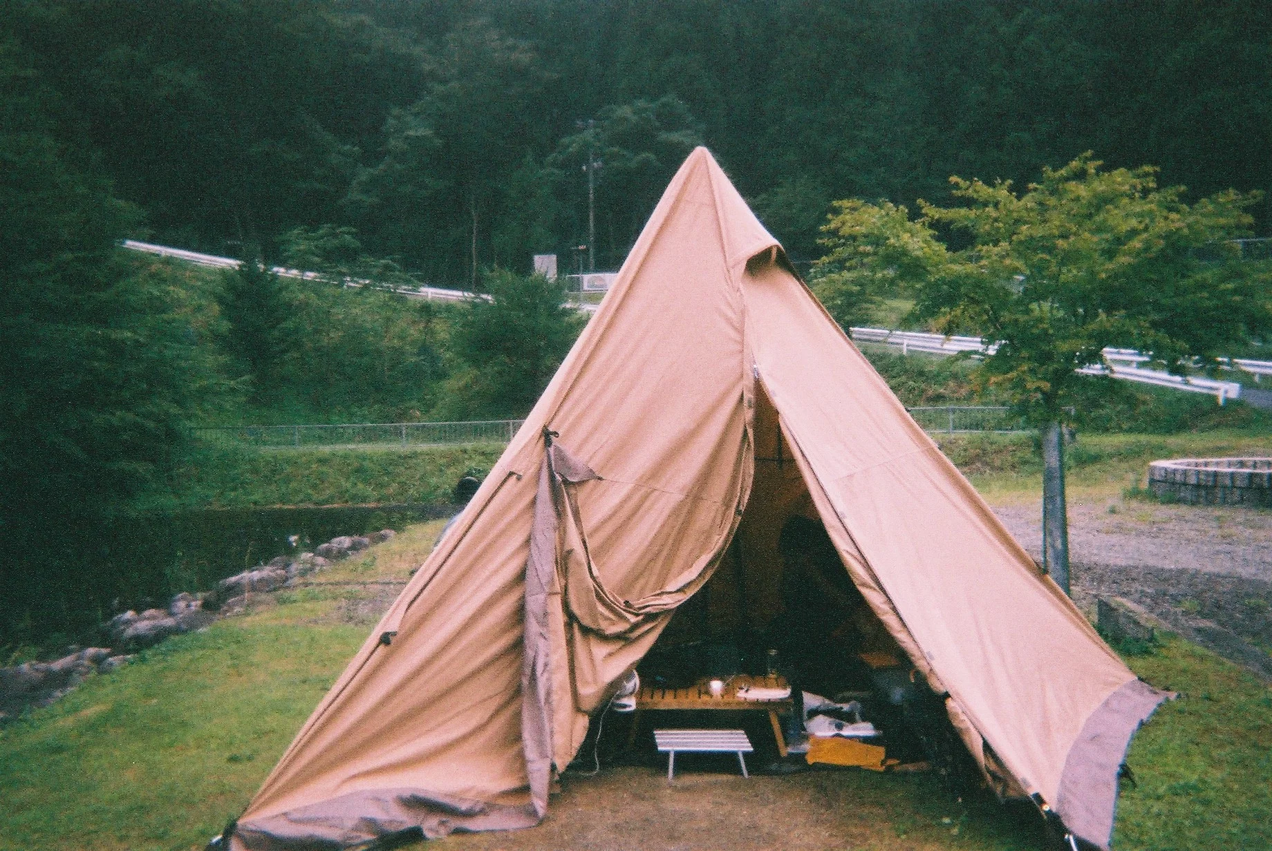 キャンプと写ルンです