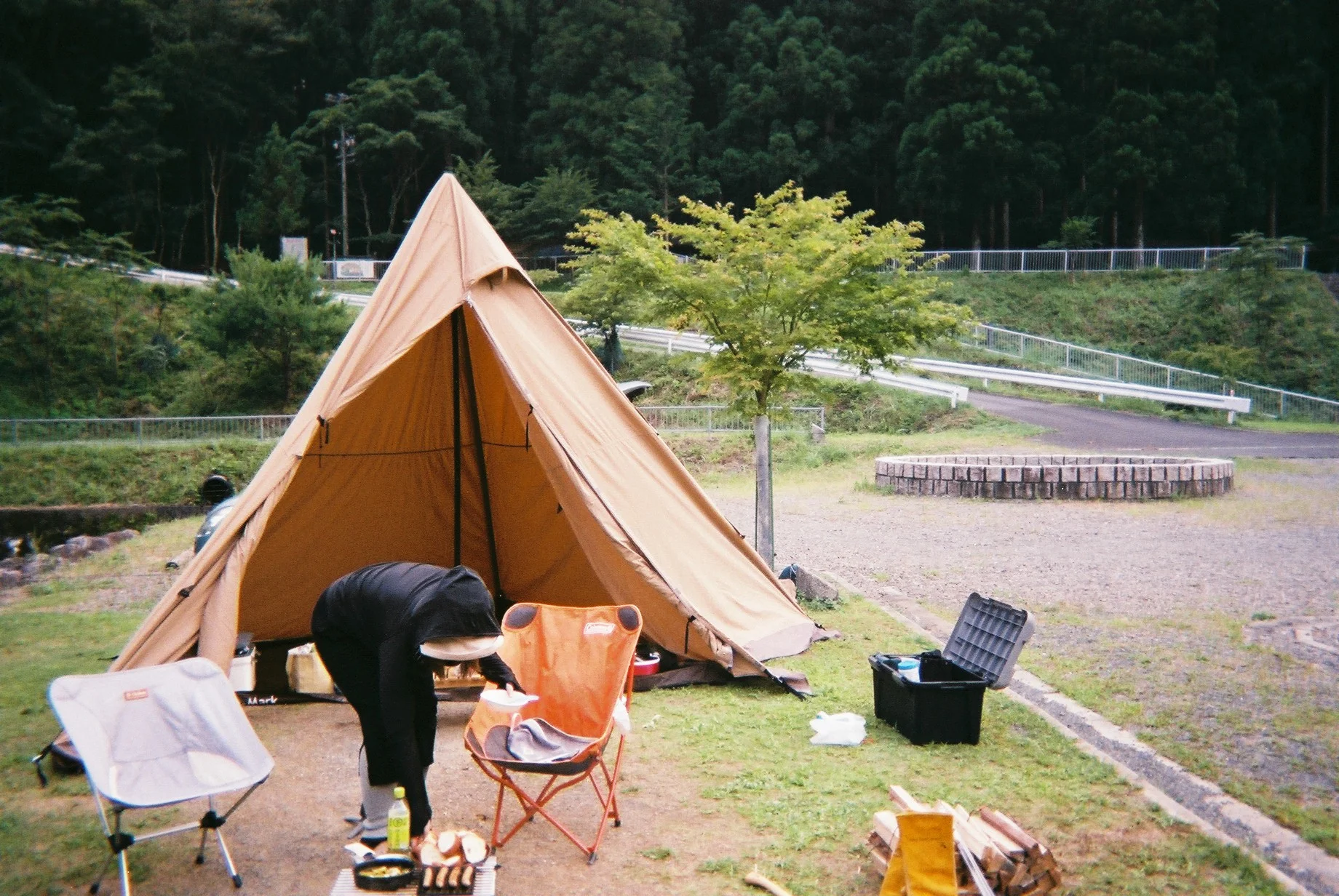 キャンプと写ルンです
